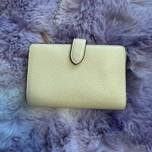 Kate Spade lemon yellow pebble Wallet - Picture 5 of 5